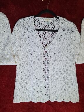 Yarnworks Cream Sweater Size Small